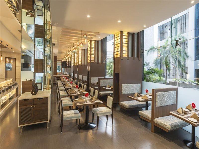 The Regale By Tunga Hotell Mumbai Exteriör bild