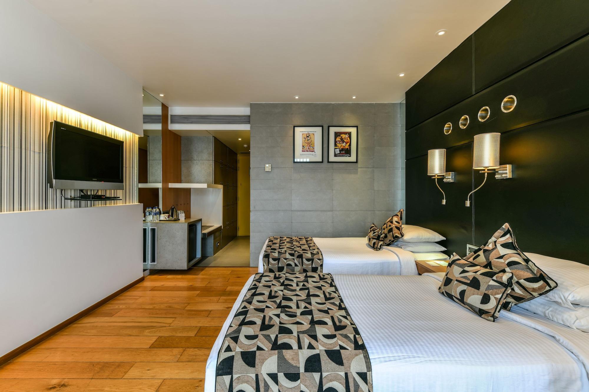The Regale By Tunga Hotell Mumbai Exteriör bild