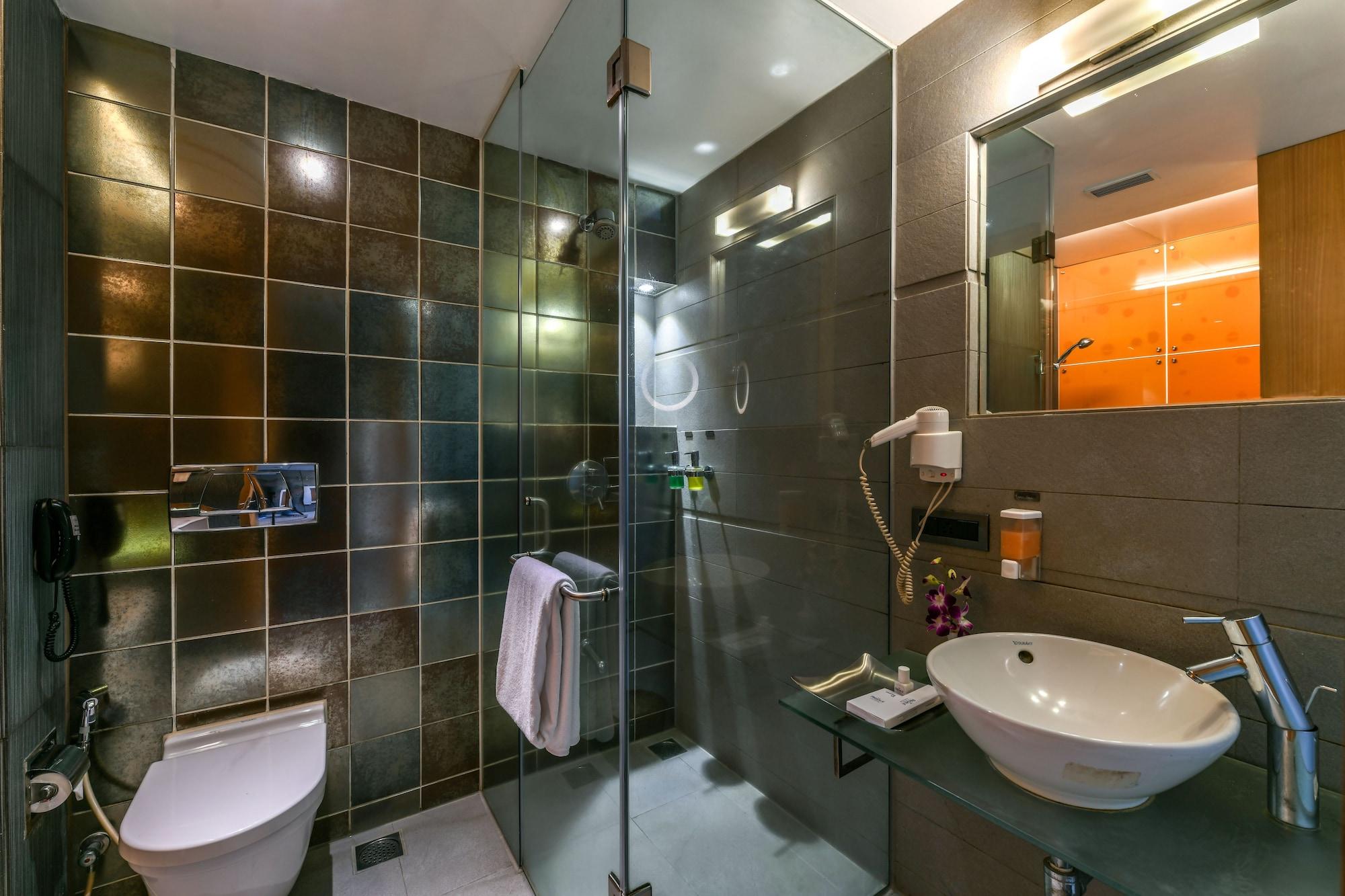 The Regale By Tunga Hotell Mumbai Exteriör bild