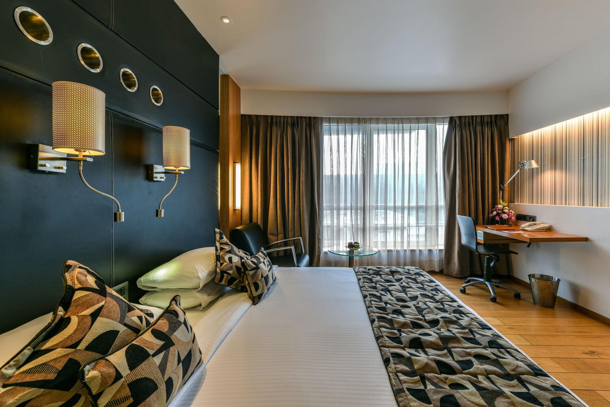 The Regale By Tunga Hotell Mumbai Exteriör bild