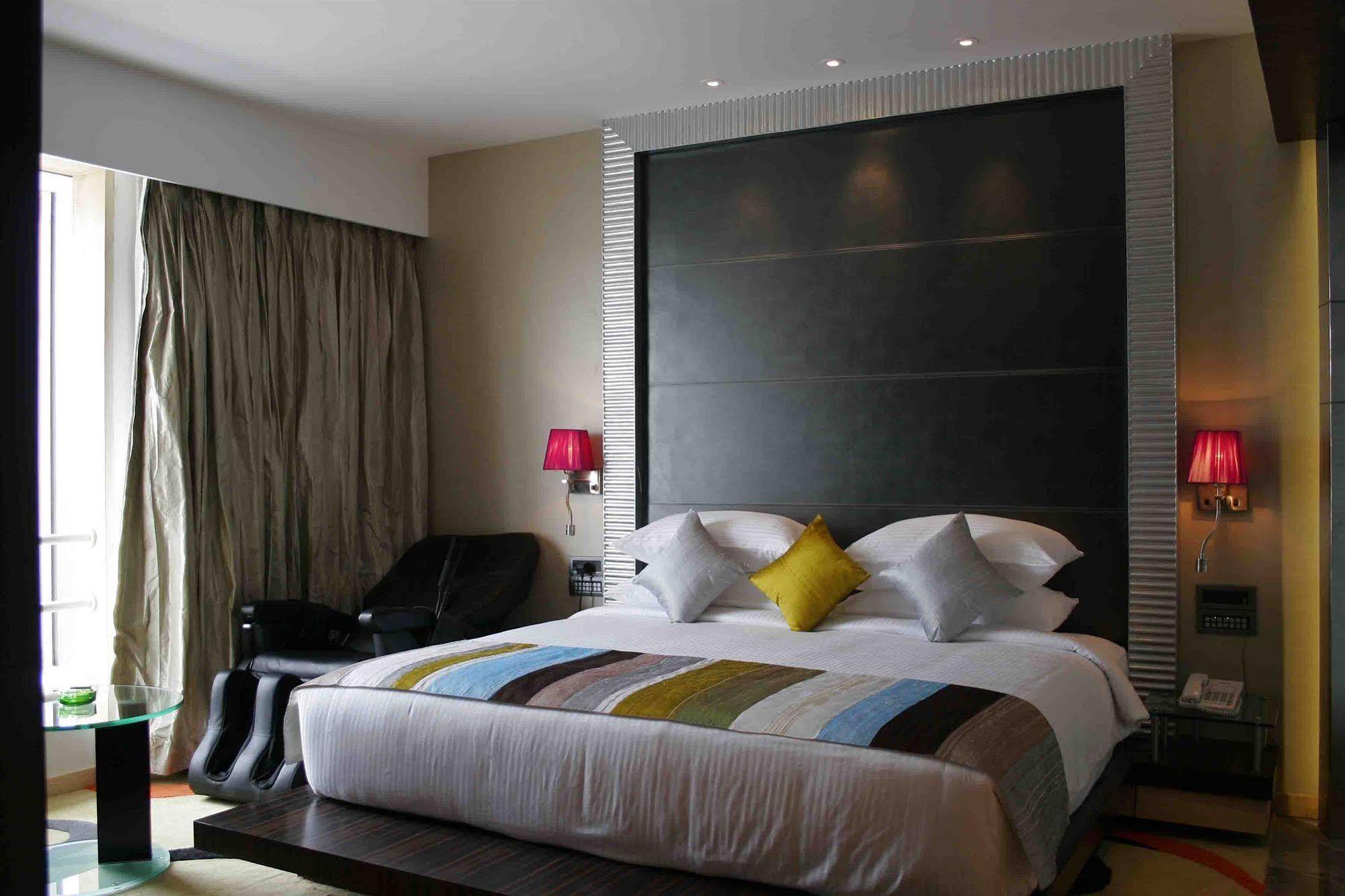 The Regale By Tunga Hotell Mumbai Exteriör bild