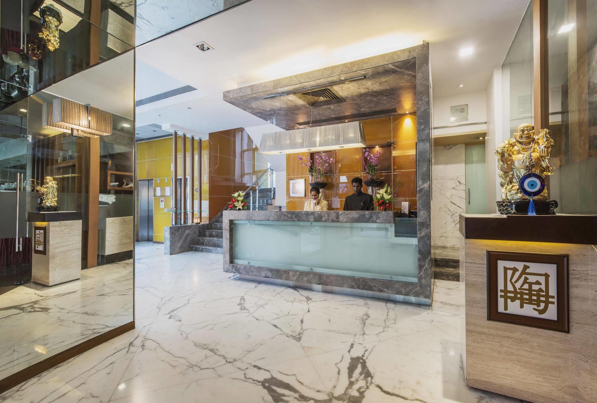 The Regale By Tunga Hotell Mumbai Exteriör bild