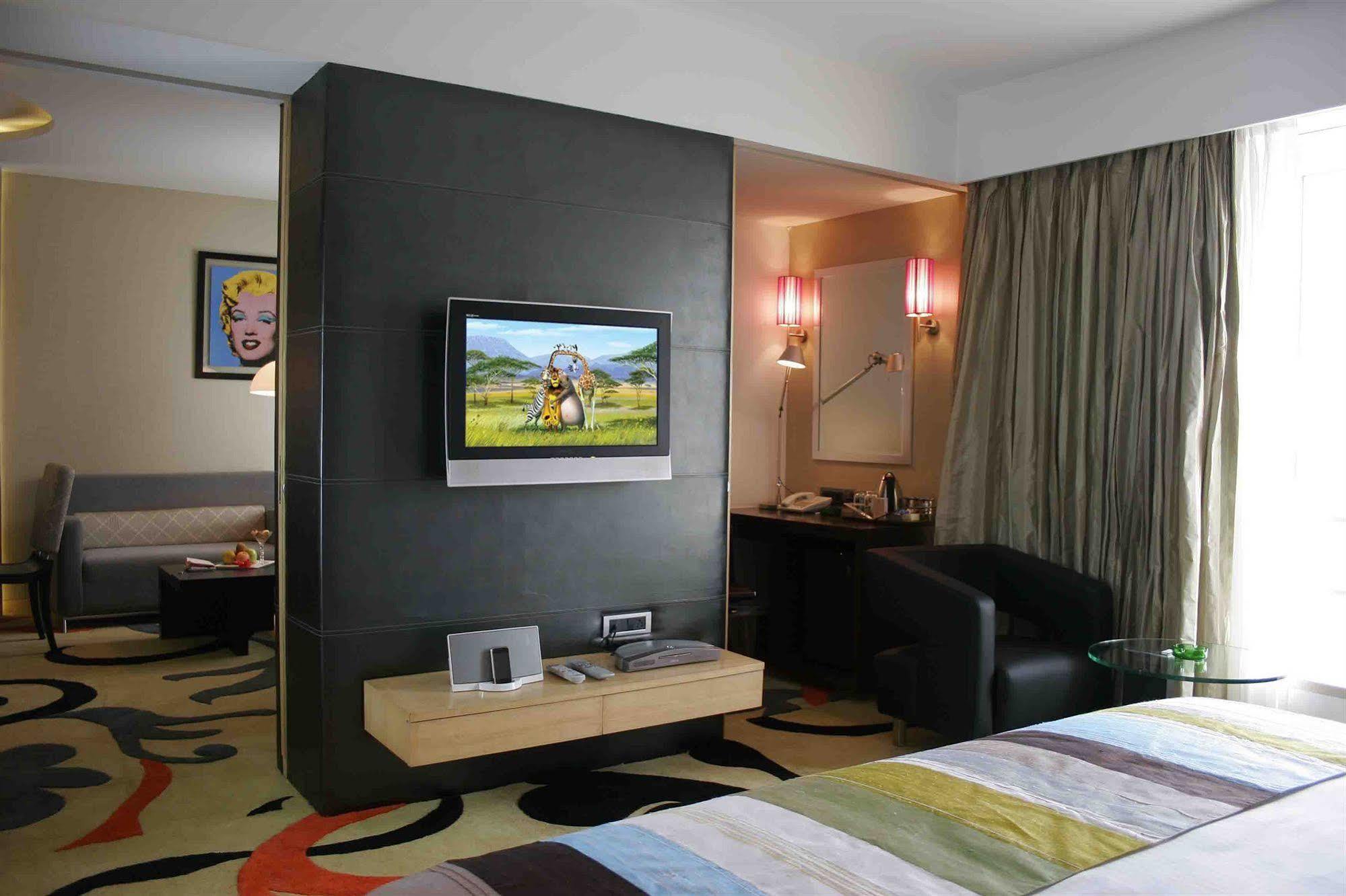 The Regale By Tunga Hotell Mumbai Exteriör bild